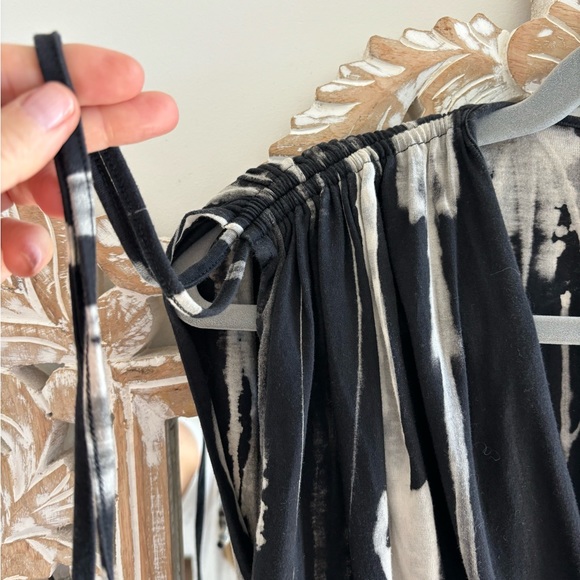 Dolce Vita Jumper: deep V in front and back. 100% cotton with POCKETS!! - Picture 2 of 3